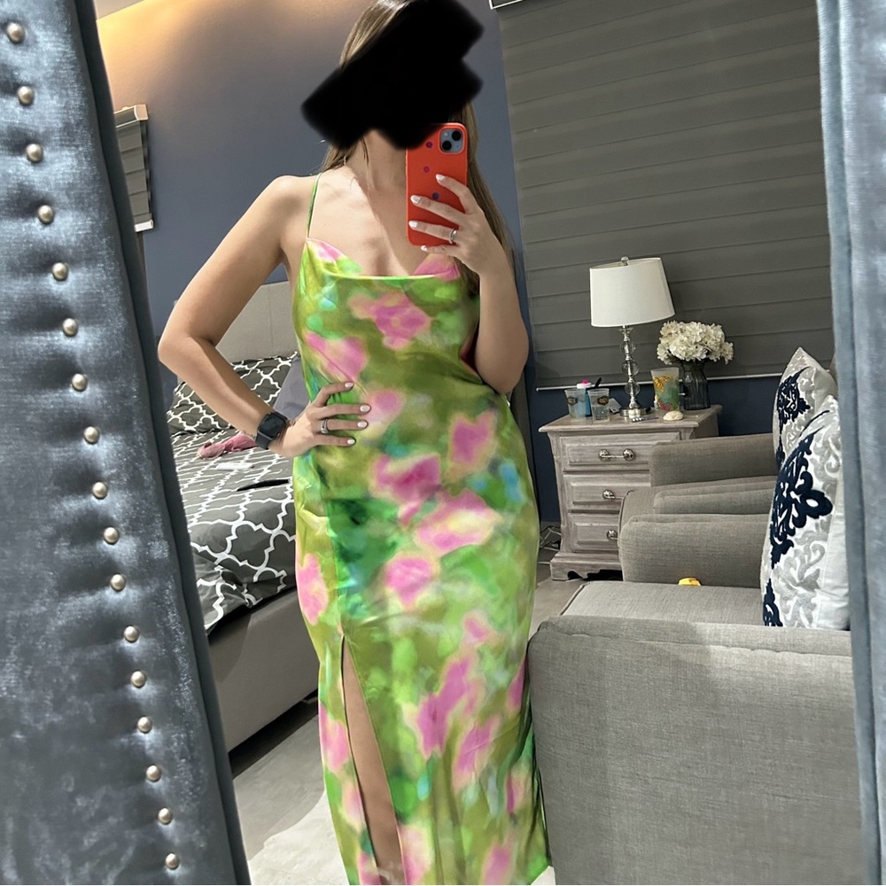 Silky Midi Crossback HM dress. Size Small